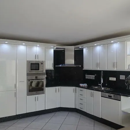 Happy Days Apartment